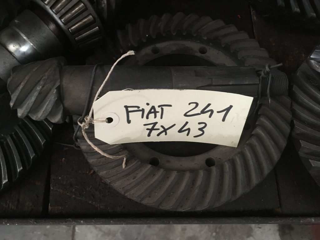 Coppia conica Fiat 241