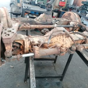 Ponte Differenziale ZF (APL-5/D AP-7/D) Coppia anteriore sterzante, posteriore fisso, con riduttori, 12 colonnette