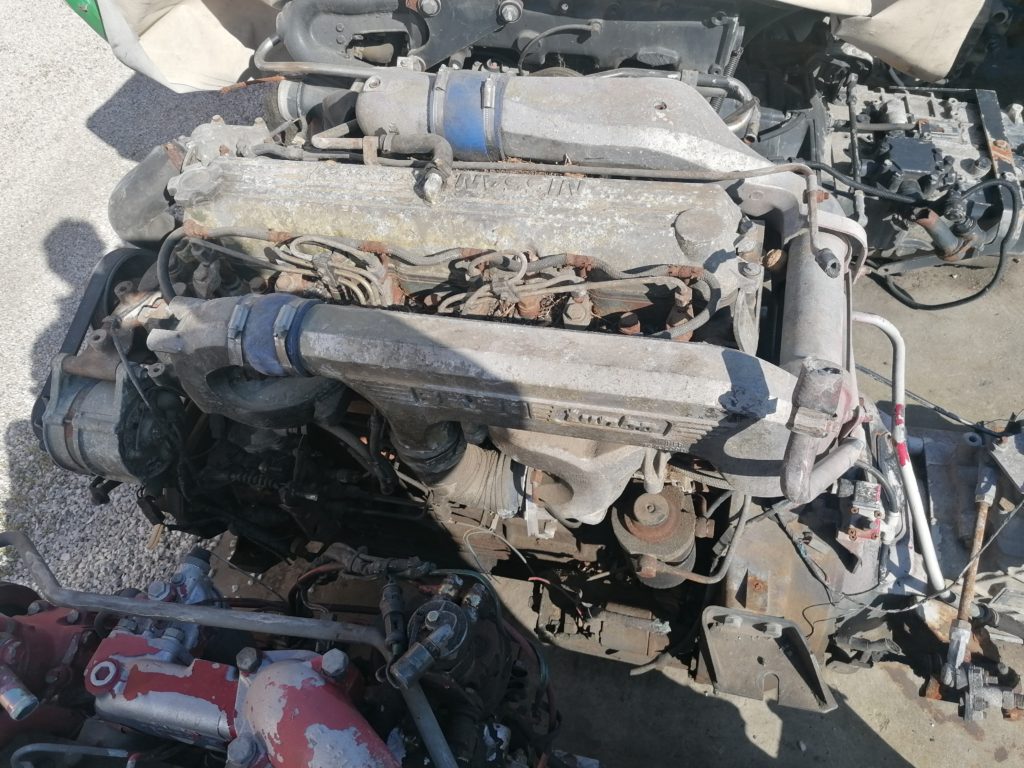 Motore Nissan 6 cilindri turbo (tipo: B6.60)