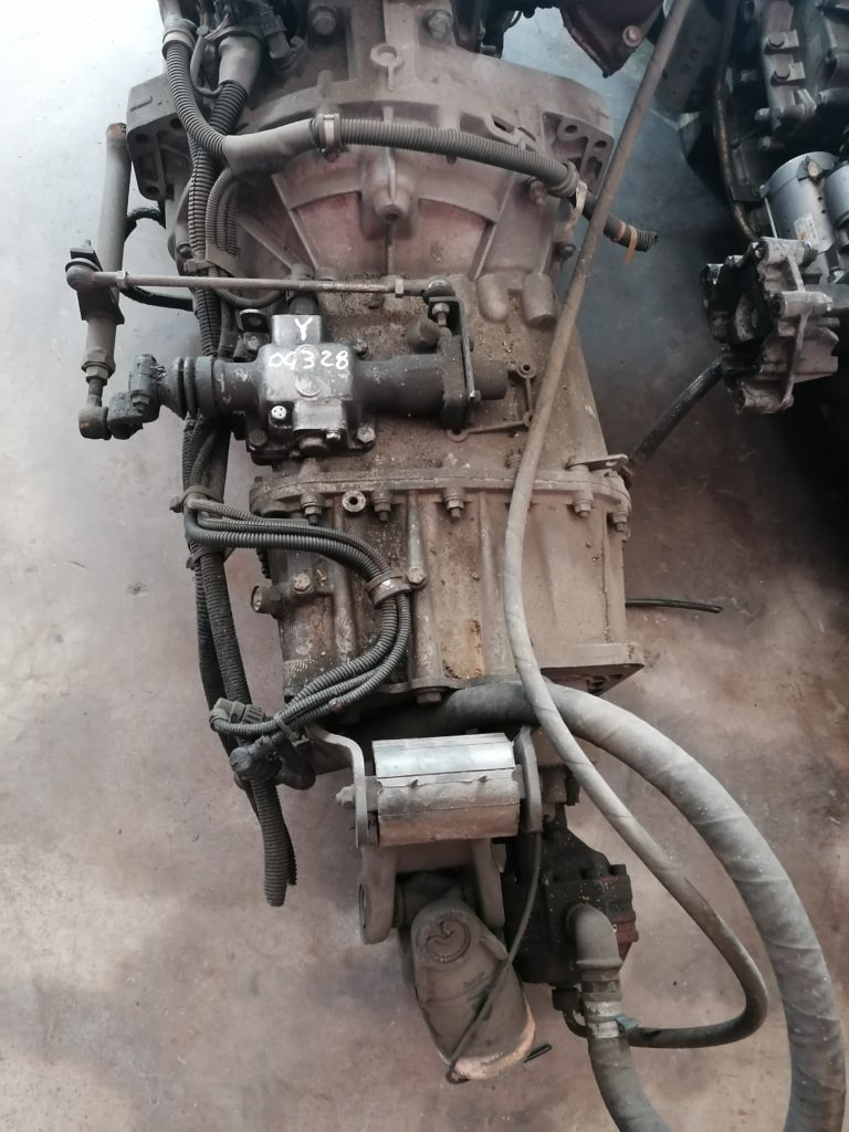 Cambio Eaton Y04328 (per Renault 4 cilindri)
