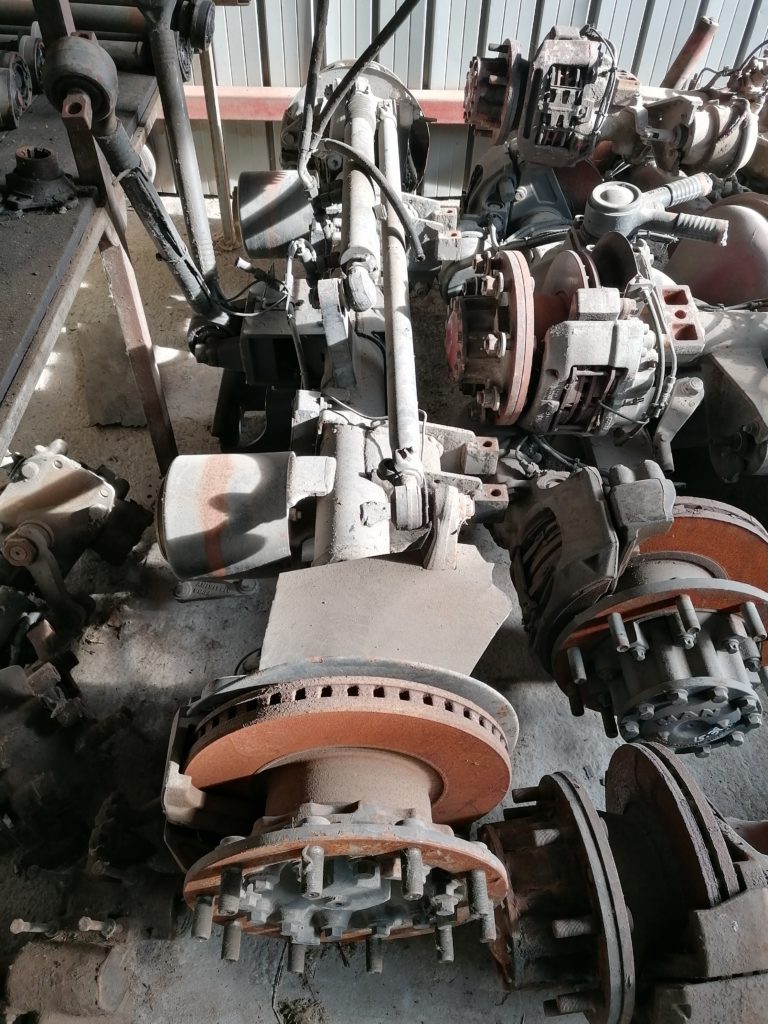 Terzo asse sterzante Tipo Intelligente Iveco (28 G 11) (EGUI 7189010)